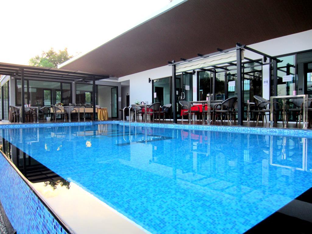 Life Grand Chiang Mai Hotel Екстериор снимка