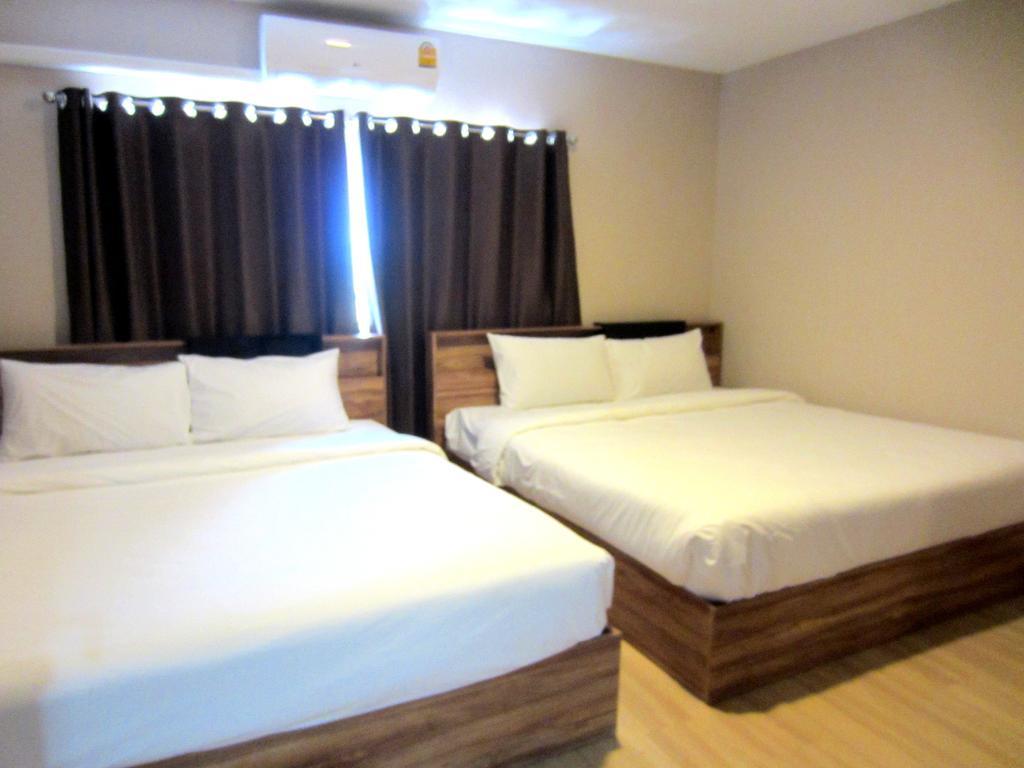 Life Grand Chiang Mai Hotel Екстериор снимка