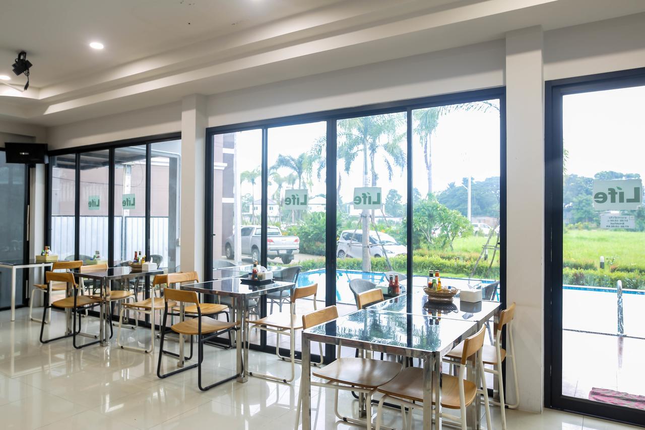 Life Grand Chiang Mai Hotel Екстериор снимка