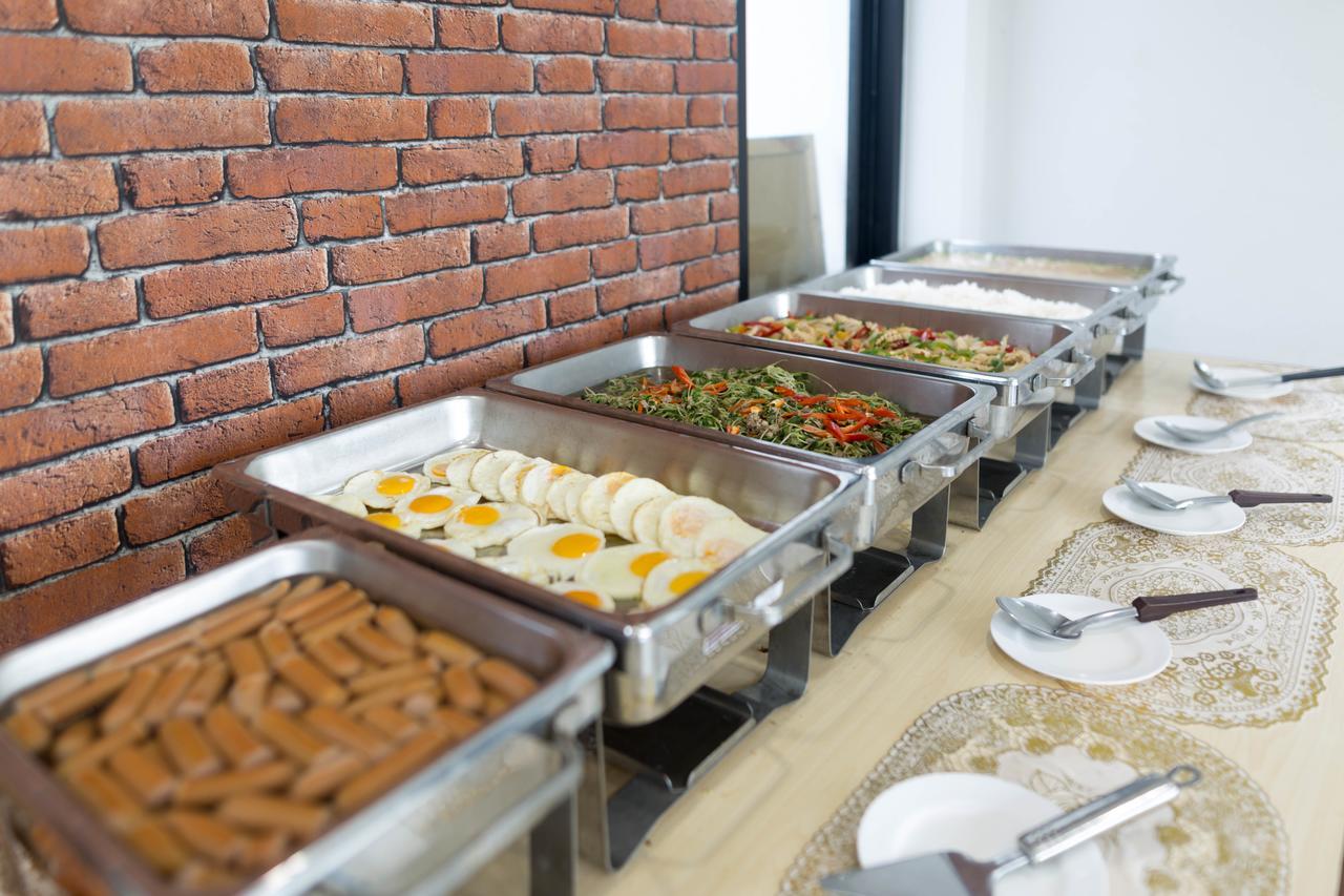 Life Grand Chiang Mai Hotel Екстериор снимка