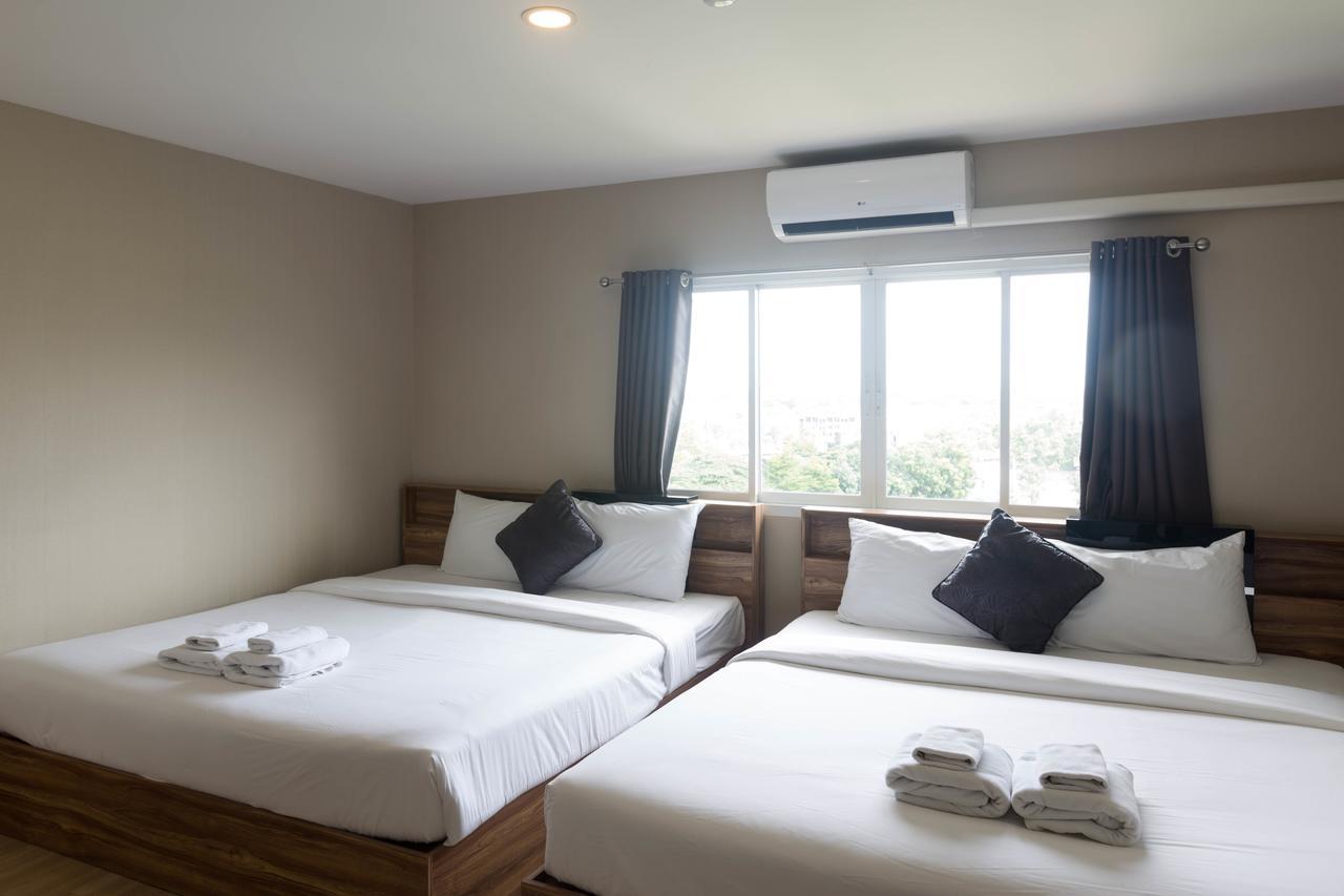 Life Grand Chiang Mai Hotel Екстериор снимка