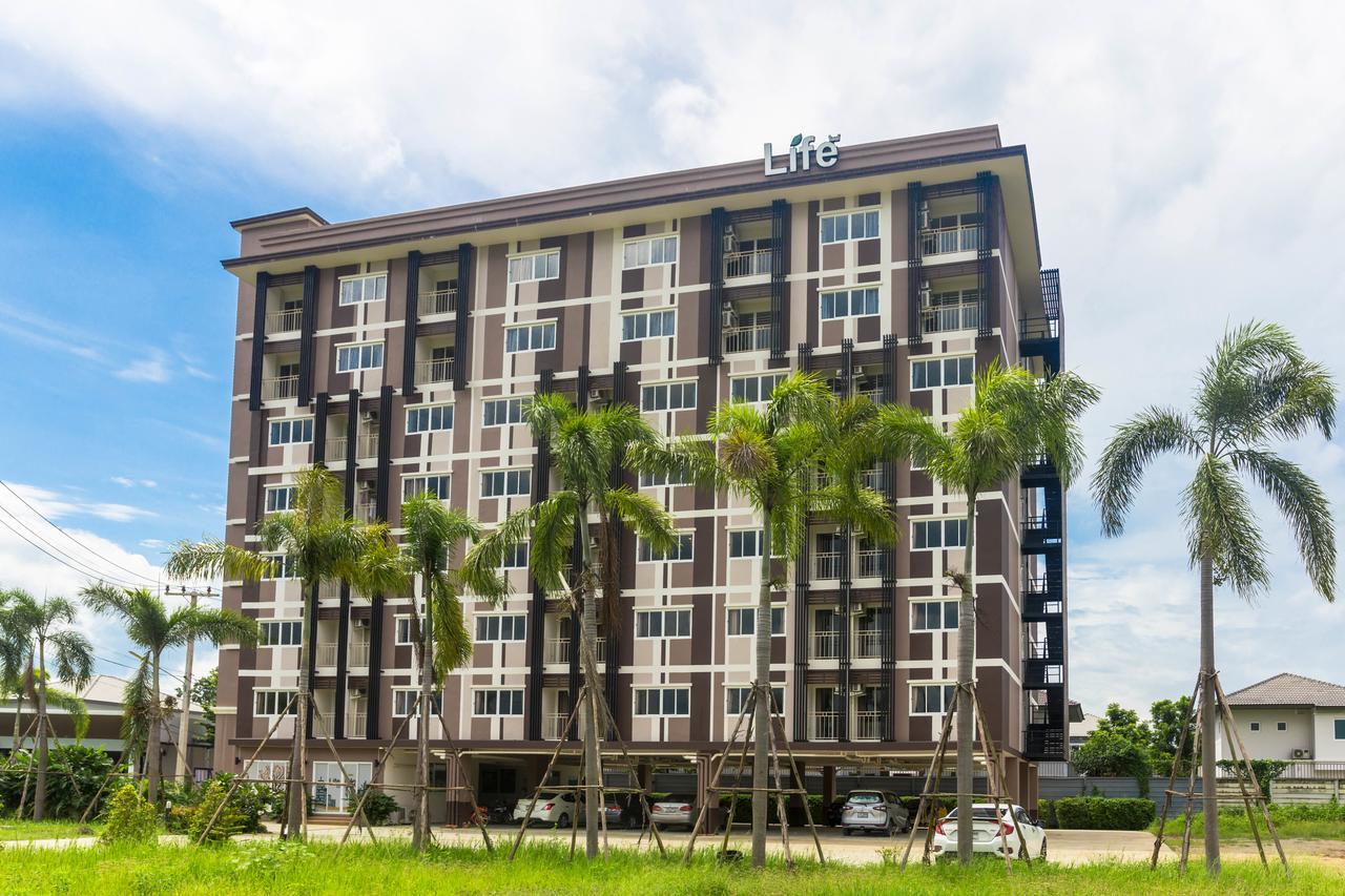 Life Grand Chiang Mai Hotel Екстериор снимка