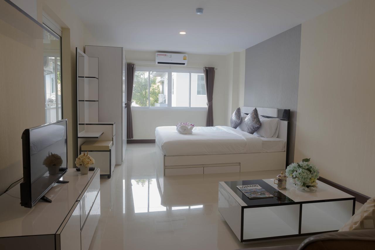Life Grand Chiang Mai Hotel Екстериор снимка