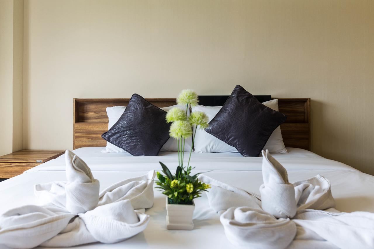 Life Grand Chiang Mai Hotel Екстериор снимка