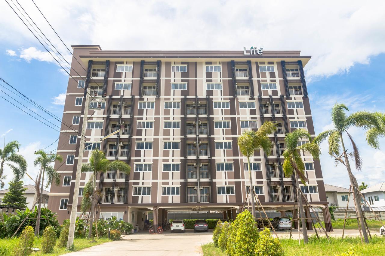 Life Grand Chiang Mai Hotel Екстериор снимка