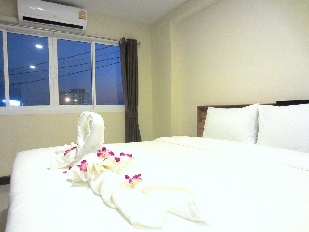 Life Grand Chiang Mai Hotel Екстериор снимка